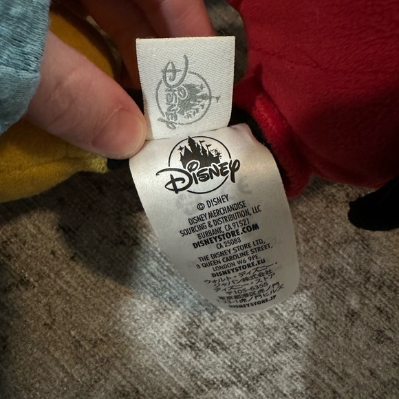 Disney Mickey Mouse plush from Disney Store VGUC - Picture 4 of 4